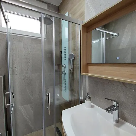 Family-friendly With Swimming Pool Milovcici, Krk - 25984 Appartamento *