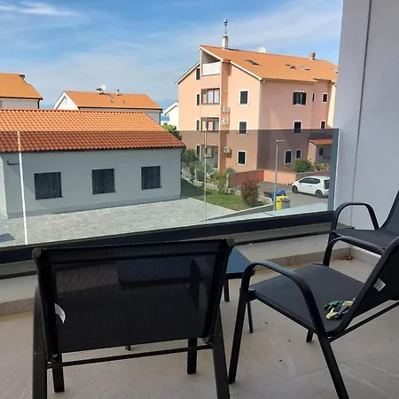 Family-friendly With Swimming Pool Milovcici, Krk - 25984 * Malinska